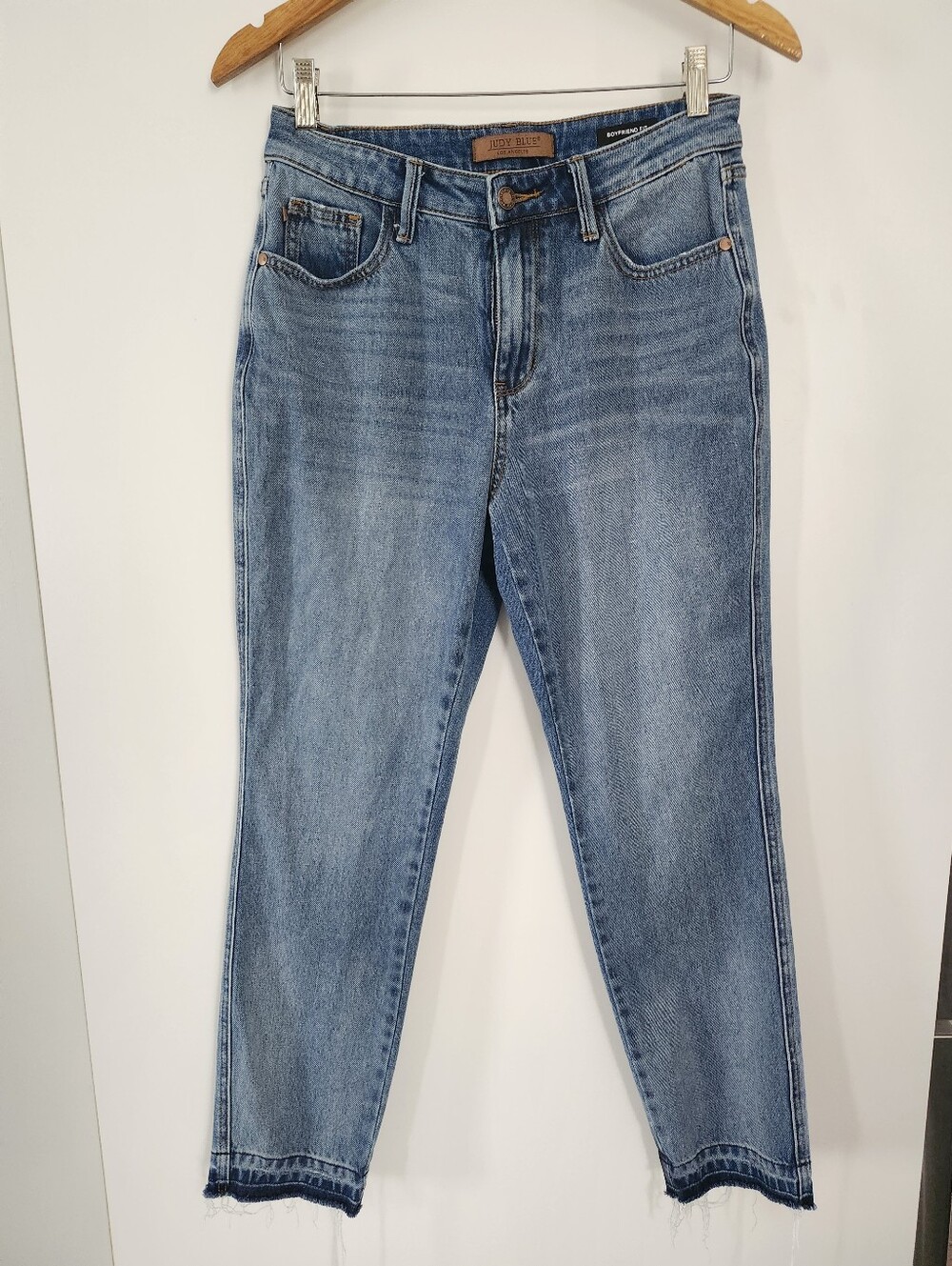 JUDY BLUE Raw Hem Boyfriend Fit Jeans Size 7/28 Medium Wash | Casual Boho Vibe